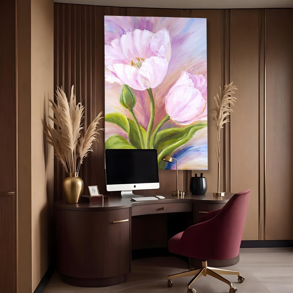 Tablou canvas cu tablou canvas cu lalele roz, fara rama, pe sasiu de lemn, pe perete intr-un birou